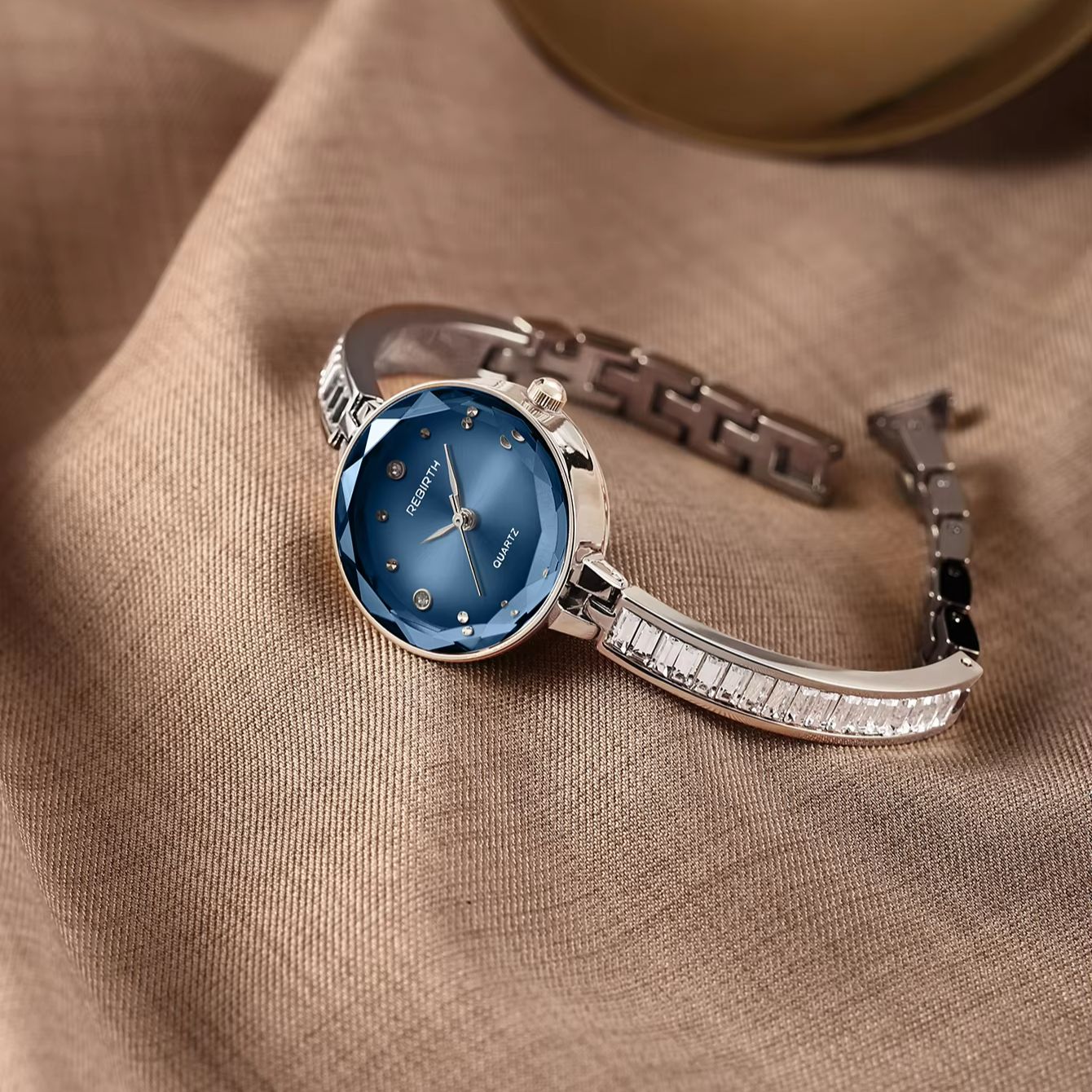 Luxury Watch Diamond - Легкие роскошные женские кварцевые часы с