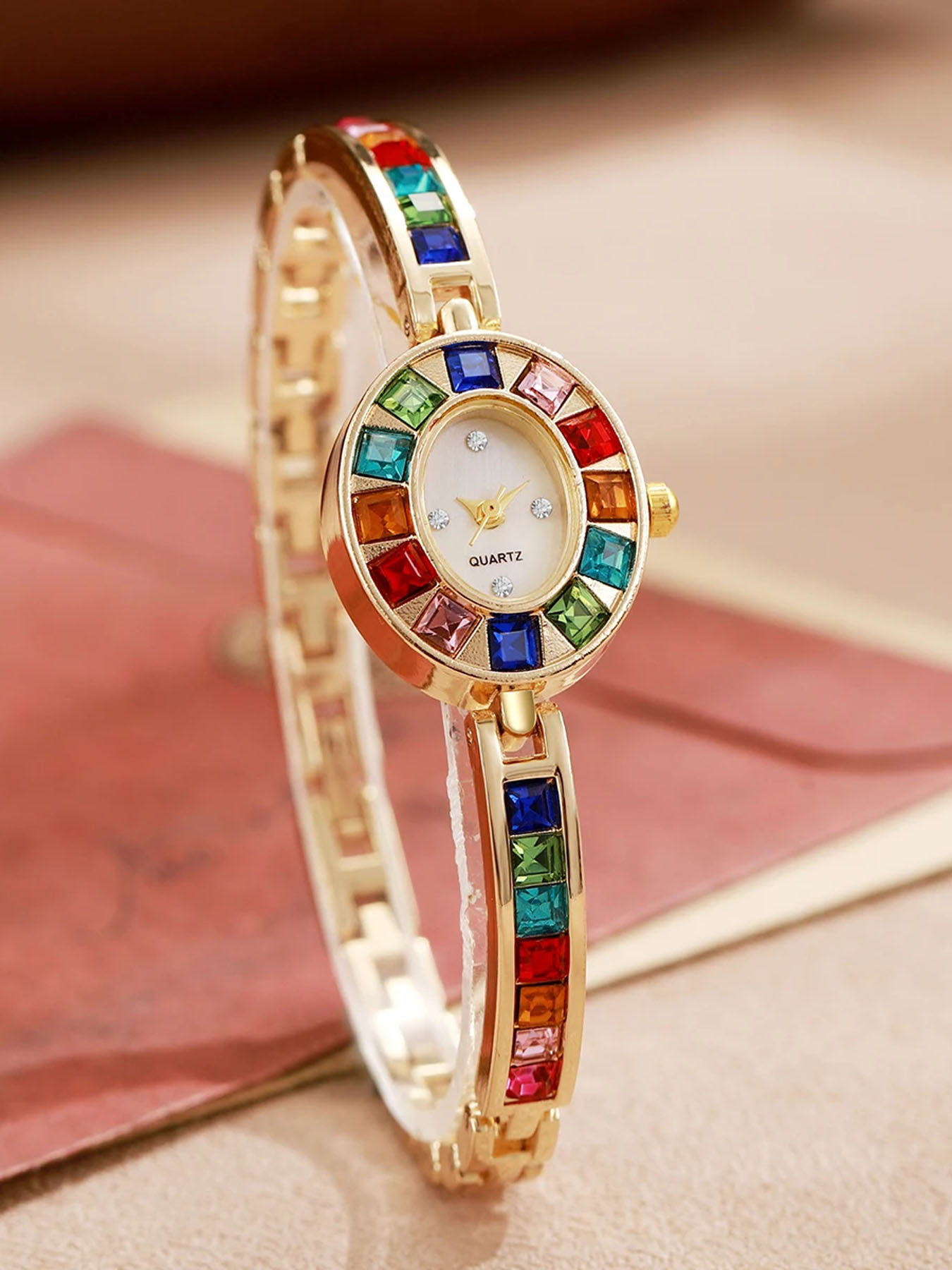 Женские часы - компактные, ниш – обзор и цена Luxury Watch Trading